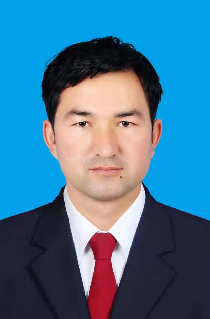 伊敏·阿卜杜拉的照片