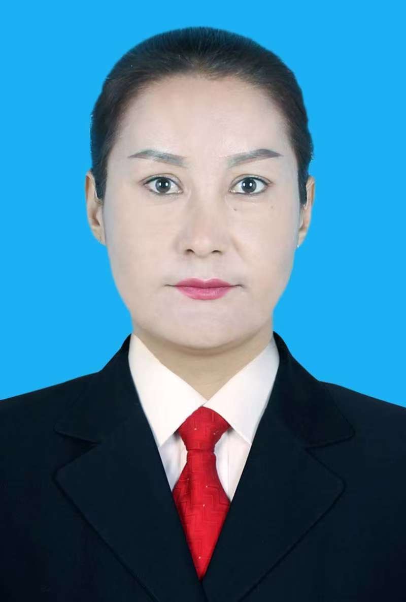 努尔妮萨罕·托合提库尔班的照片